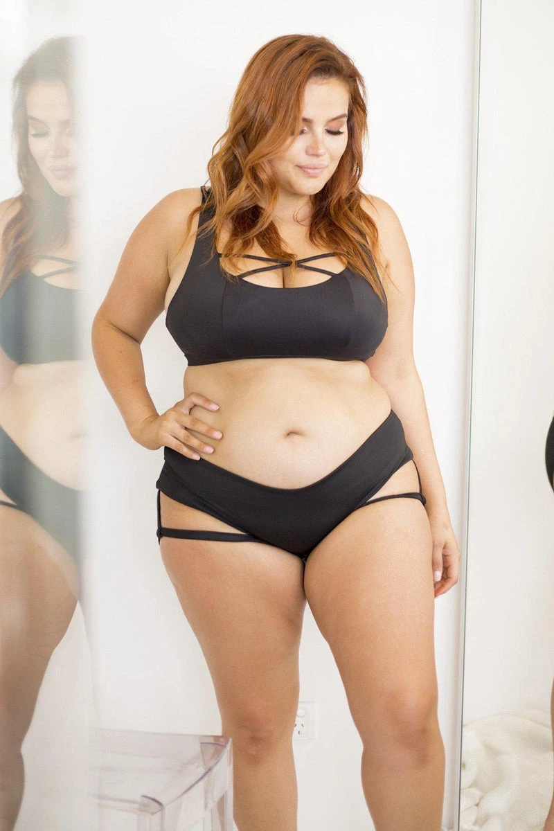 Lunalae Lure You Low-Rise Garter Shorts - Black - Image 4