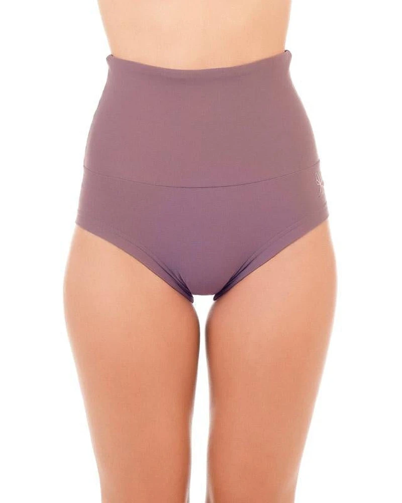 Dragonfly Betty High-Waisted Shorts - Lilac - Image 5