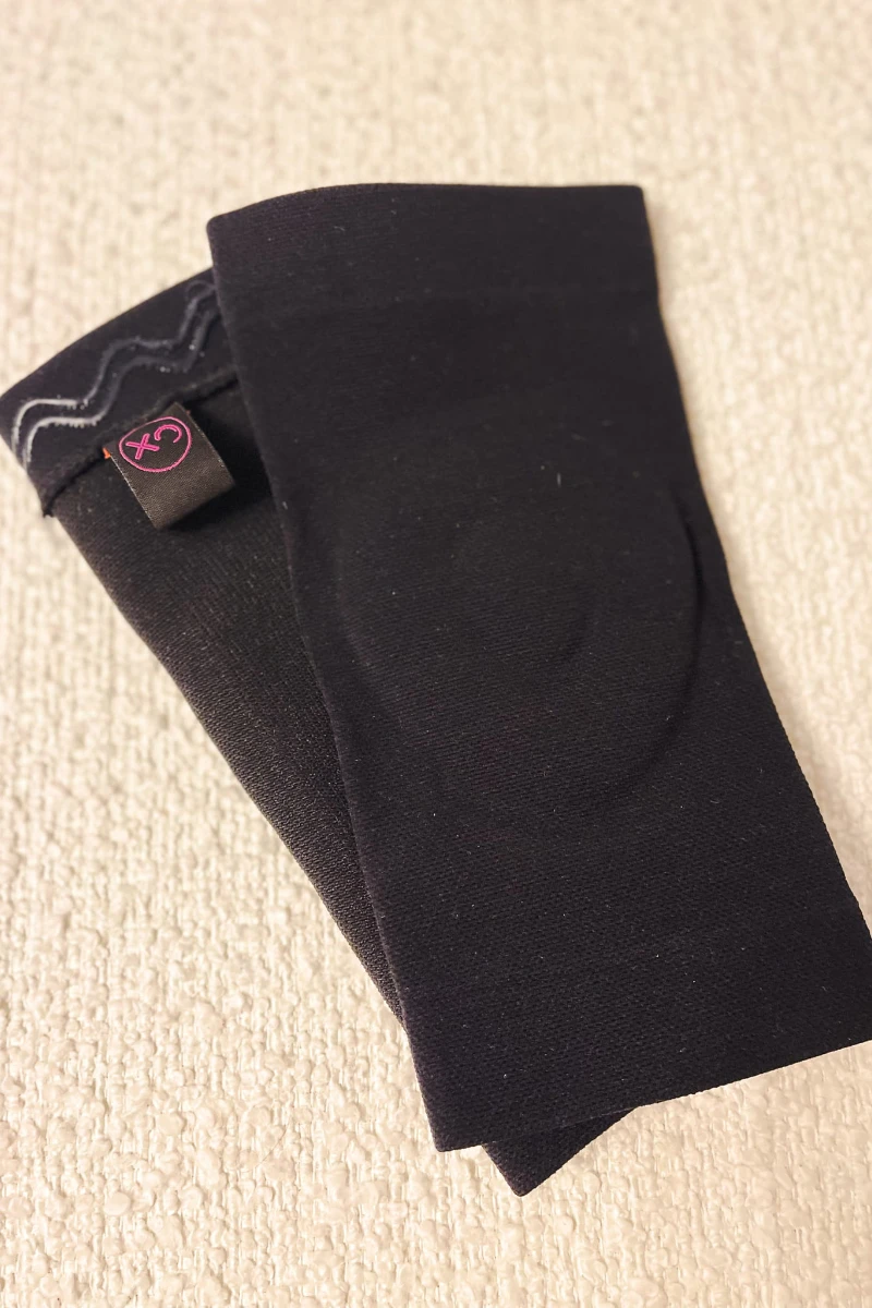 Pole Addict Kneepads - Volcanic Black - Image 6